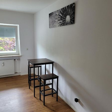 Schoene, Gemuetliche Moeblierte 2 Zi Wohnung In Rgb Ratisbona Exterior foto